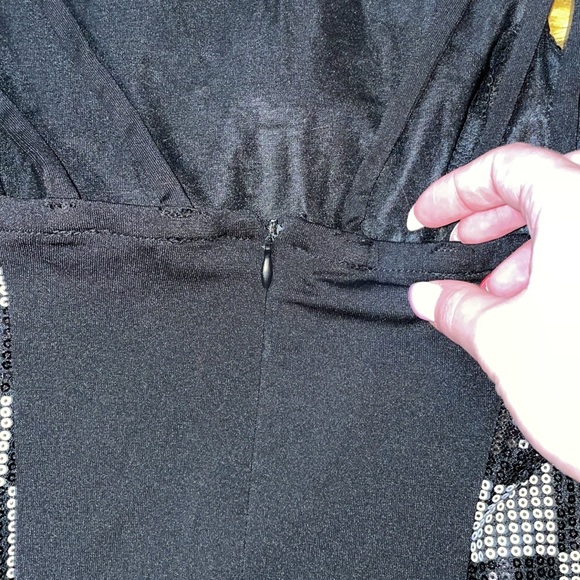 Tight little black dress! - Picture 3 of 4